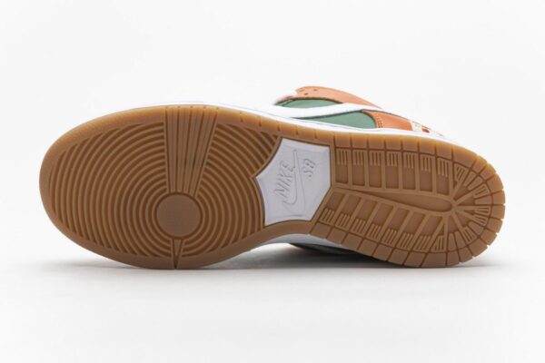 CZ5130-600 7-Eleven x Nike SB Dunk Low - Image 9