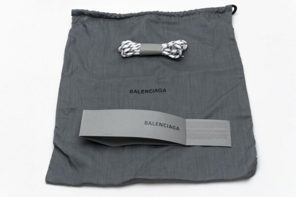 544351 W09E1 1331 Balenciaga Triple S White Green - Image 12